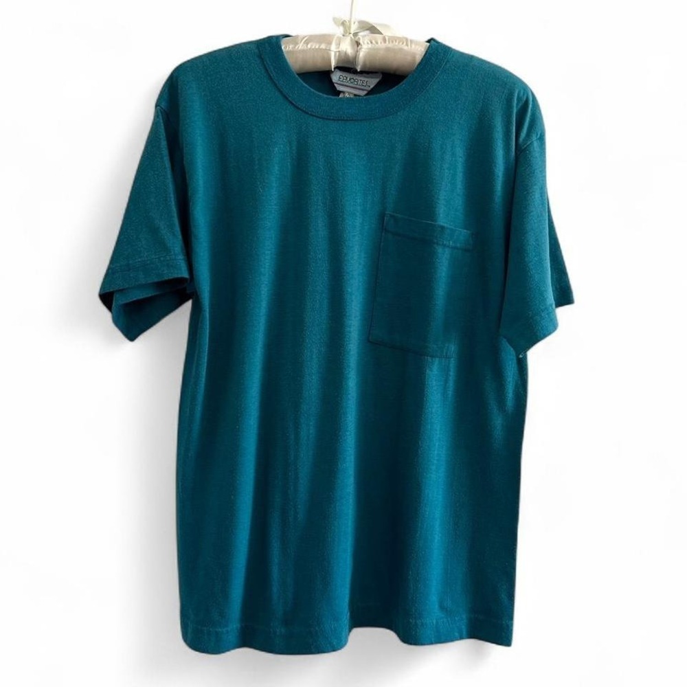 1970s blue scoop neck tee